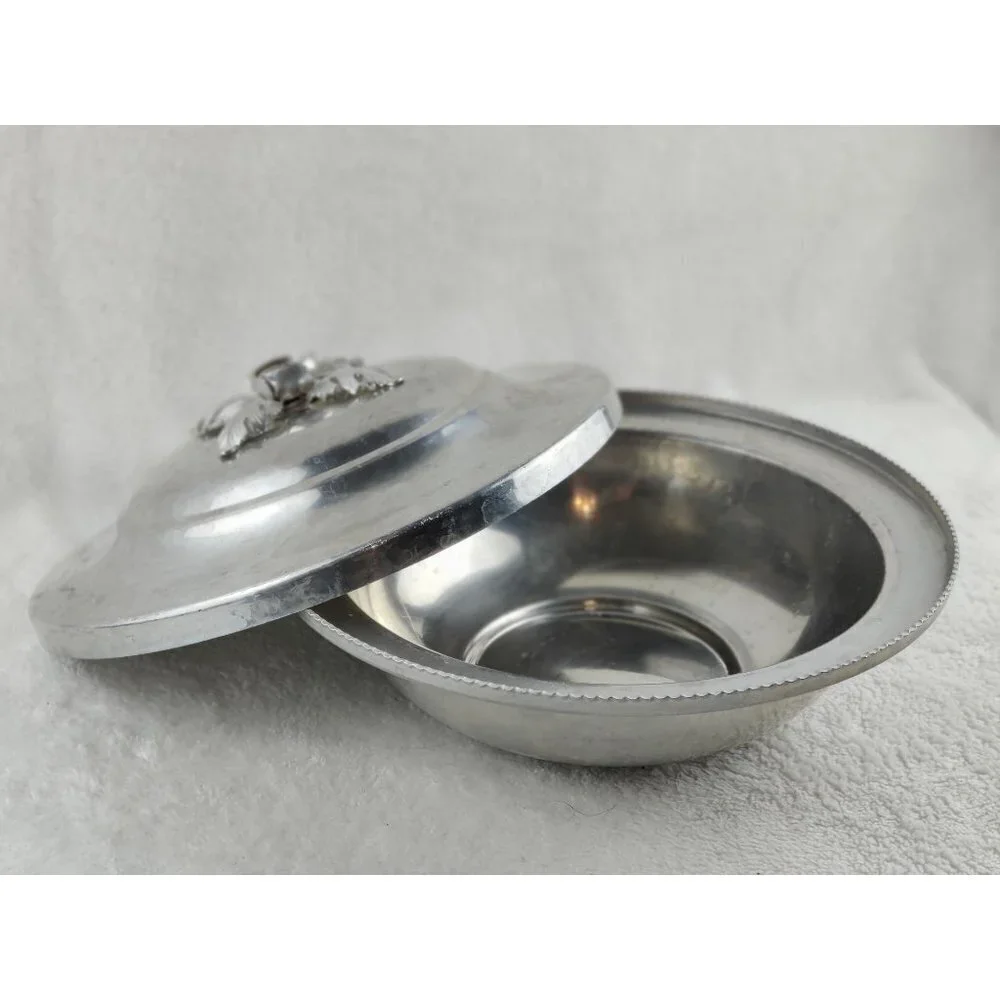 Vintage Serving Dish Aluminum Bowl w/lid Silverlook Hand Wrought Rose PressedTin